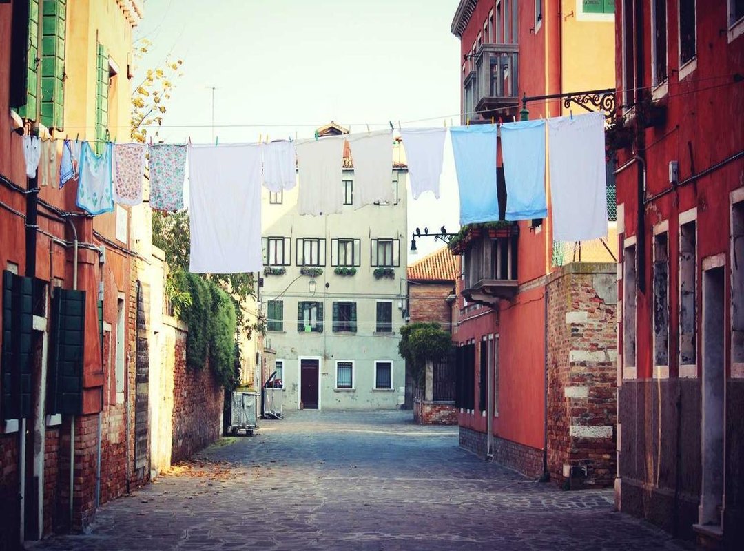 Comparative Analysis: Jazz vs. Lakers